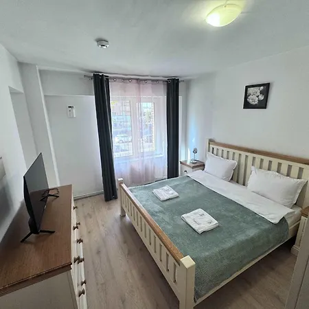 Modern In The Center *