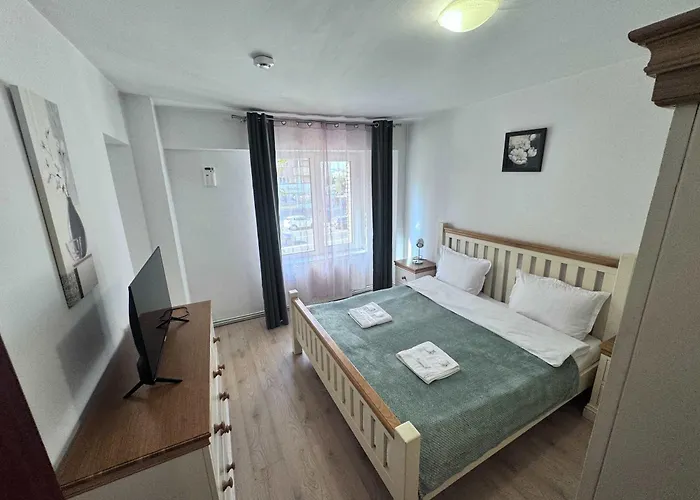 Modern In The Center *